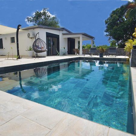 Le Beau Vallon 1- Jacuzzi Privatif Et Piscine Chauffee Partagee Saint-Benoît Esterno foto