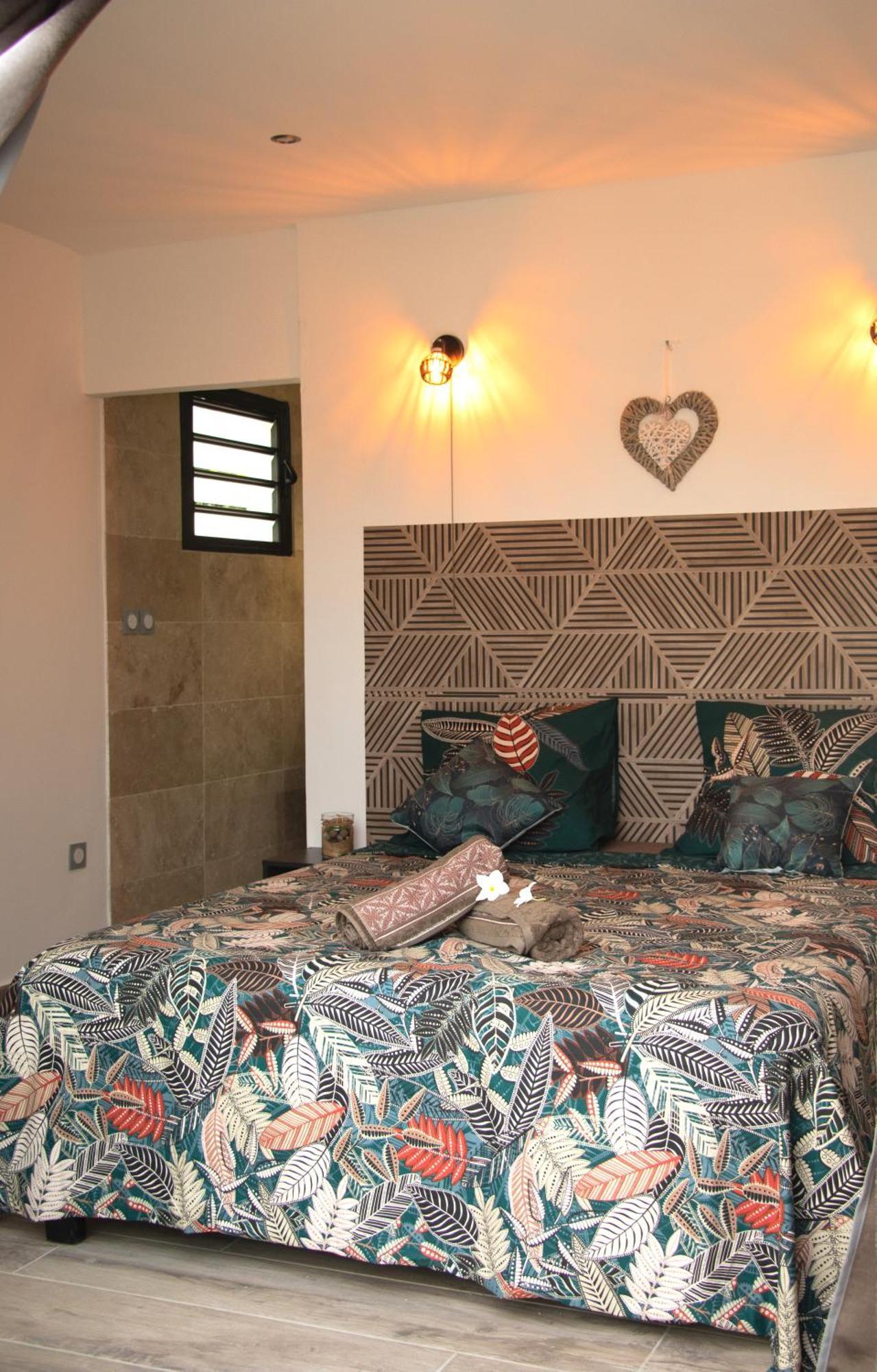 Le Beau Vallon 1- Jacuzzi Privatif Et Piscine Chauffee Partagee Saint-Benoît Esterno foto